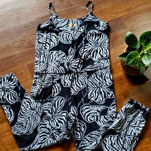 Living Hula romper